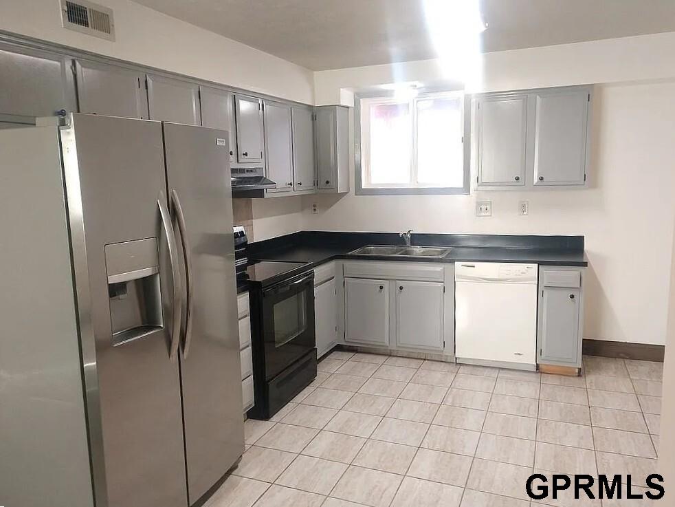 3821 Saint Paul Avenue