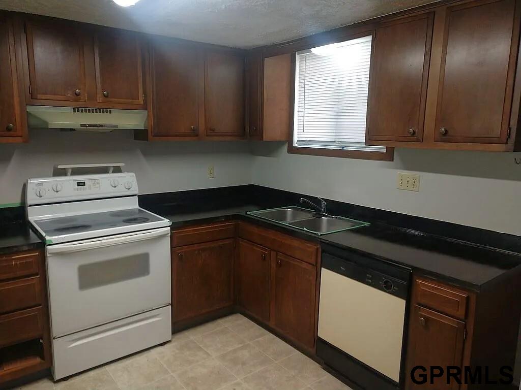 3821 Saint Paul Avenue