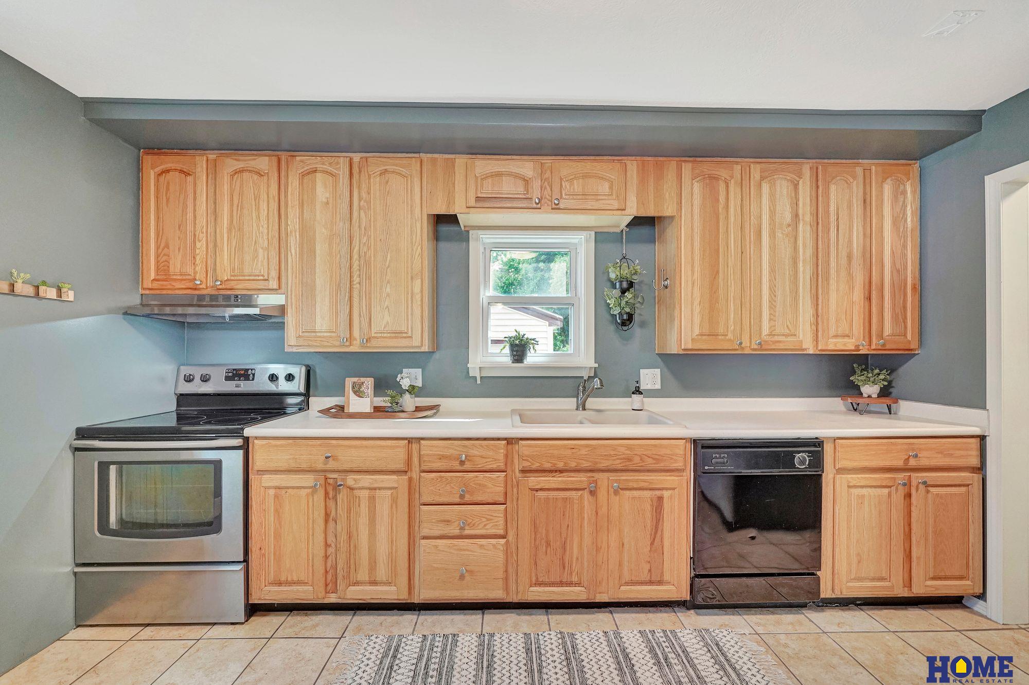 7145 Holdrege Street