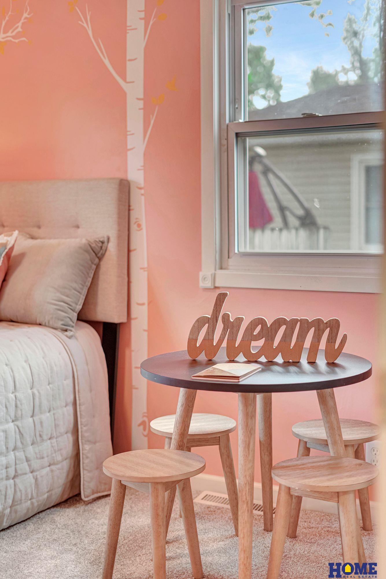 7145 Holdrege Street