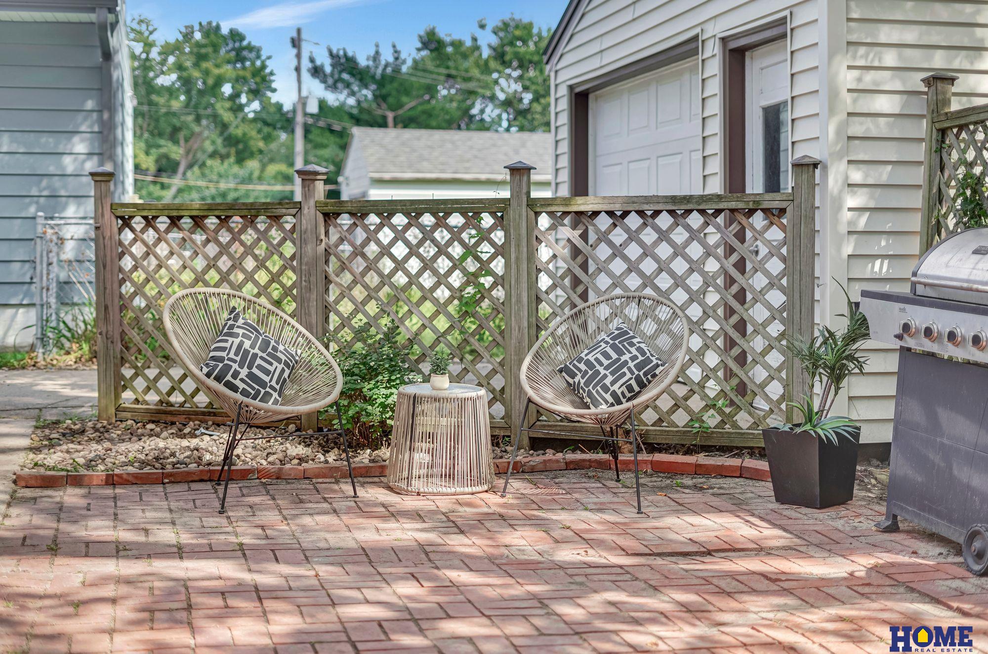 7145 Holdrege Street