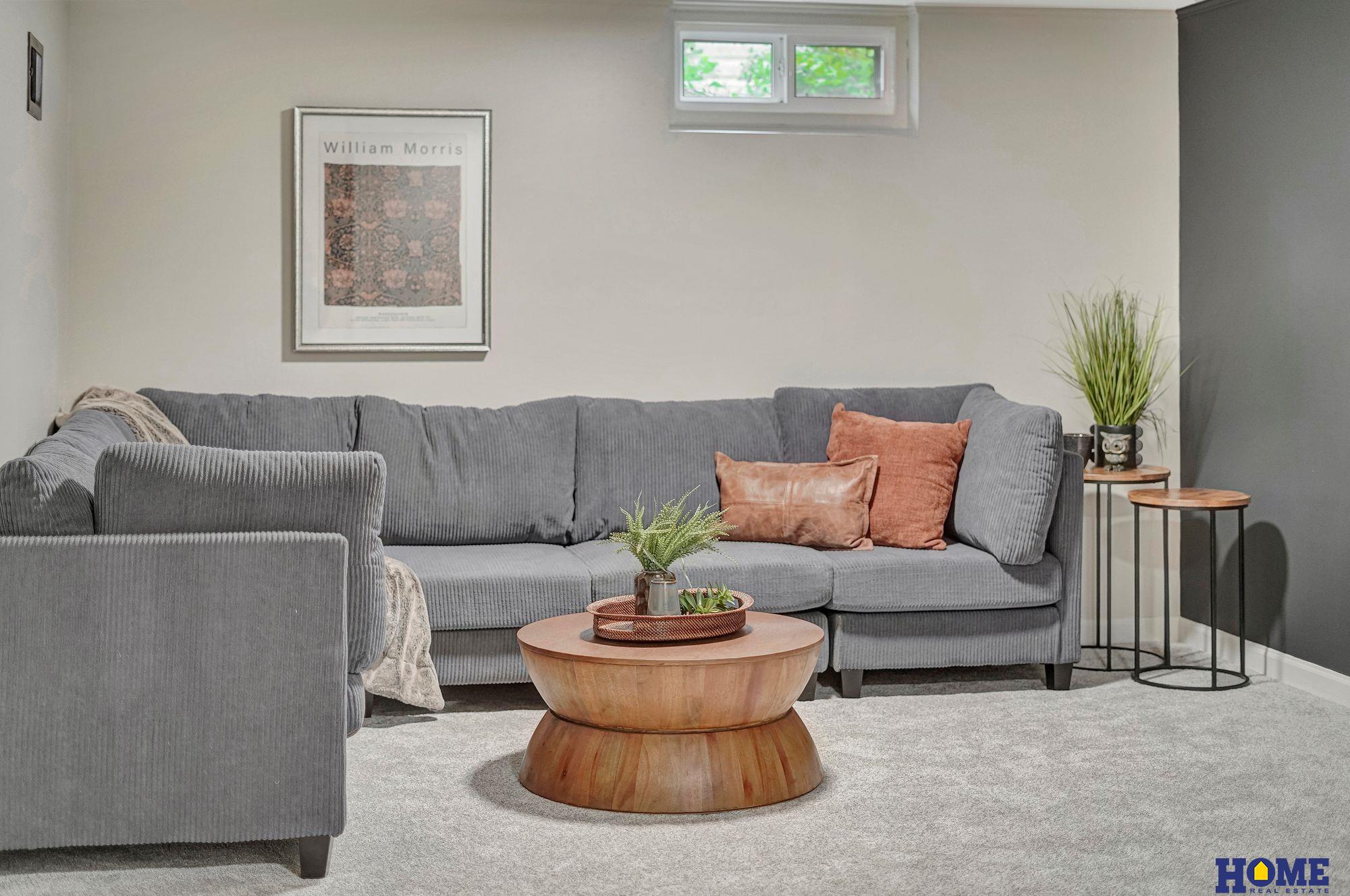 7145 Holdrege Street