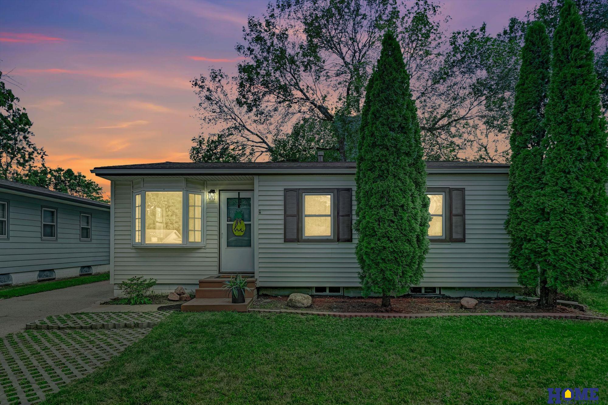 7145 Holdrege Street