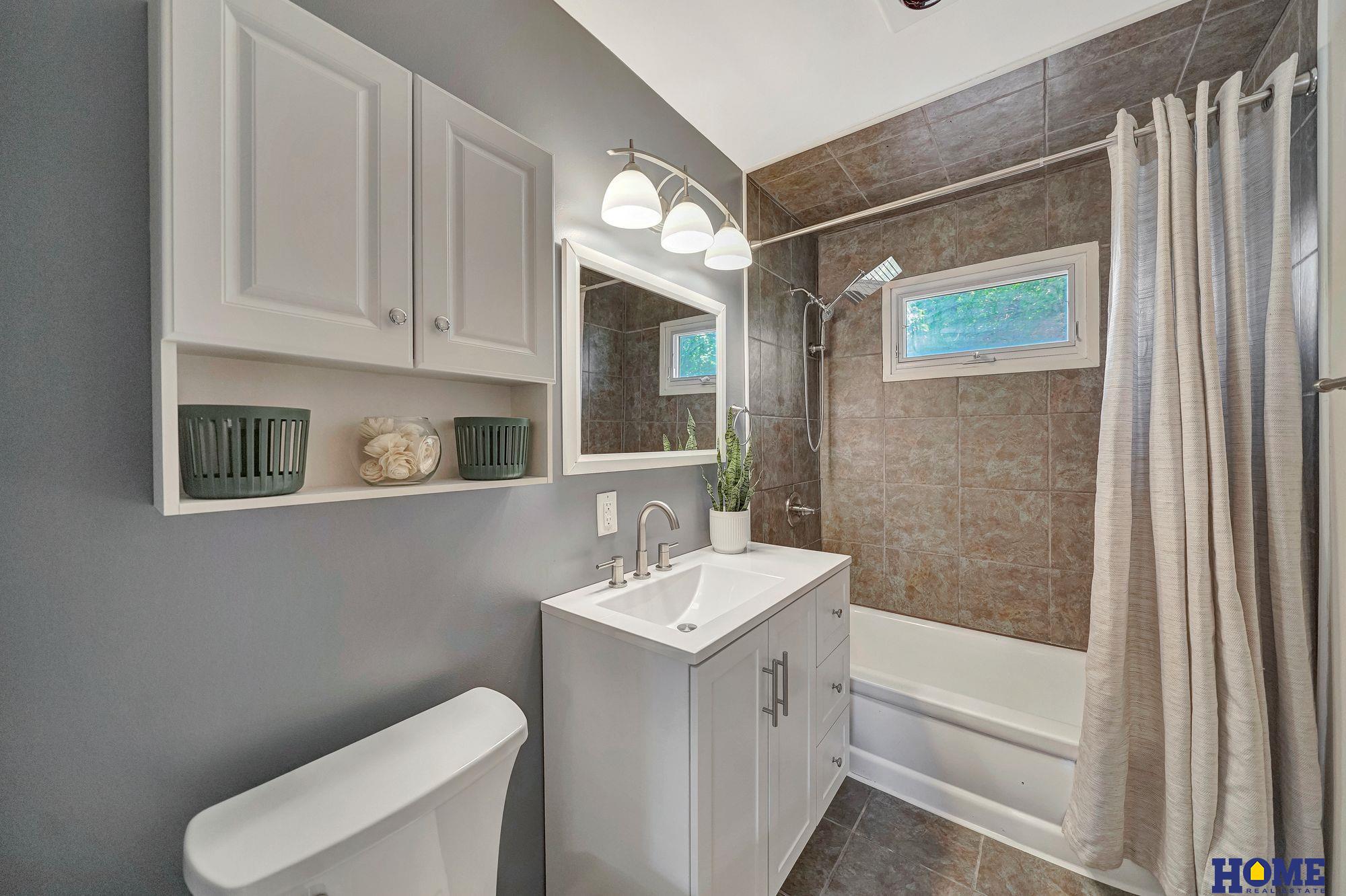 7145 Holdrege Street