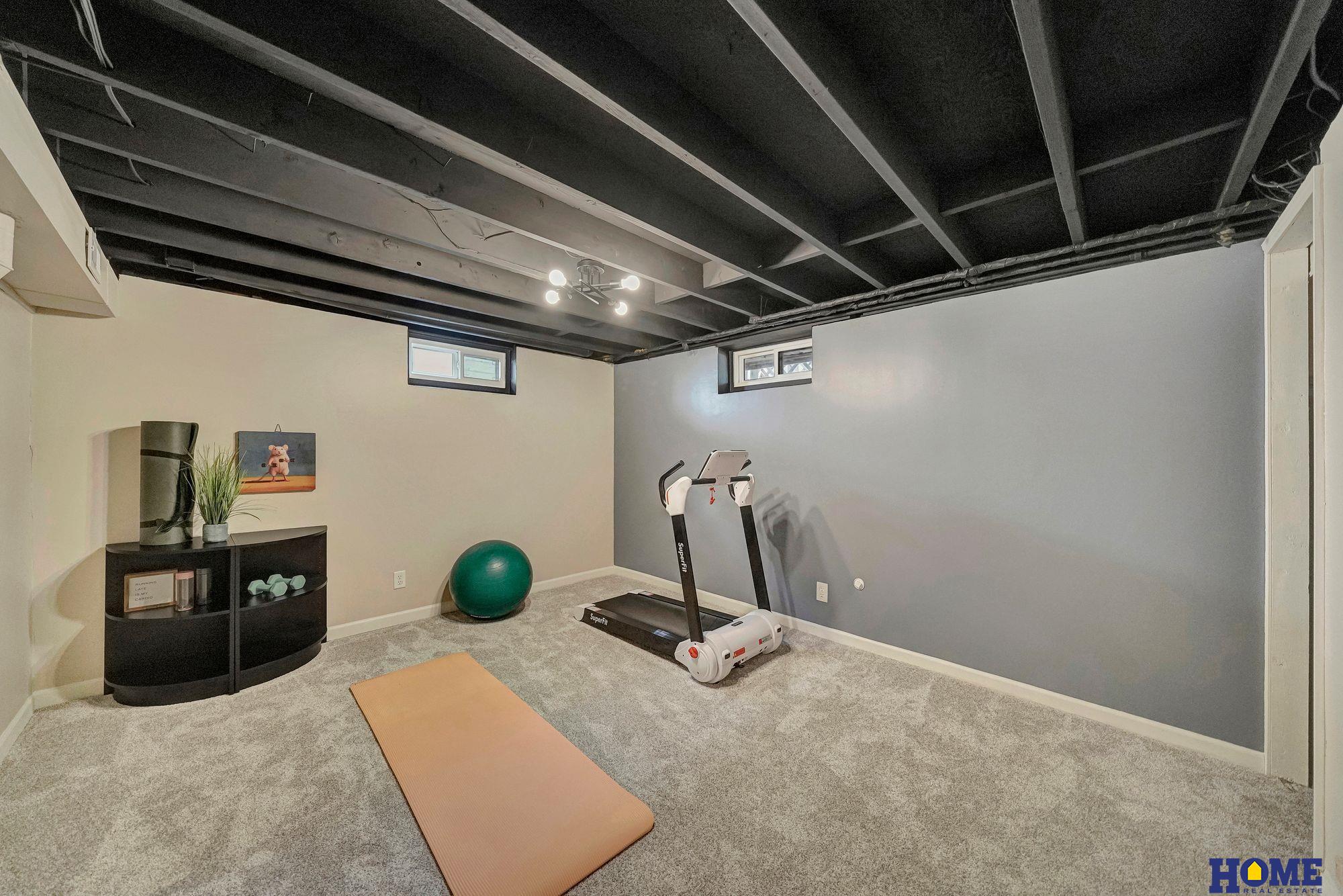 7145 Holdrege Street