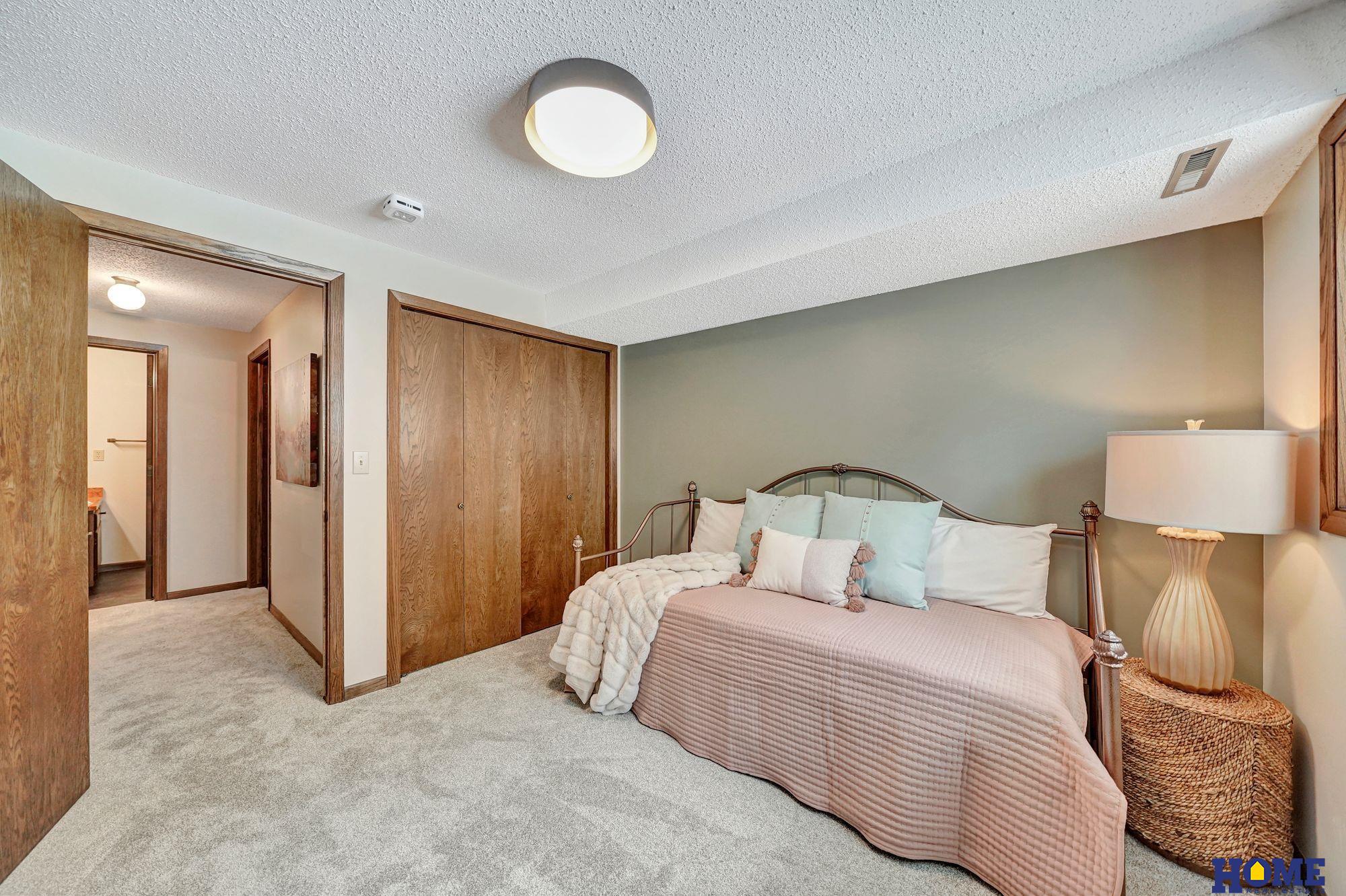 5316 S 65th Street Circle