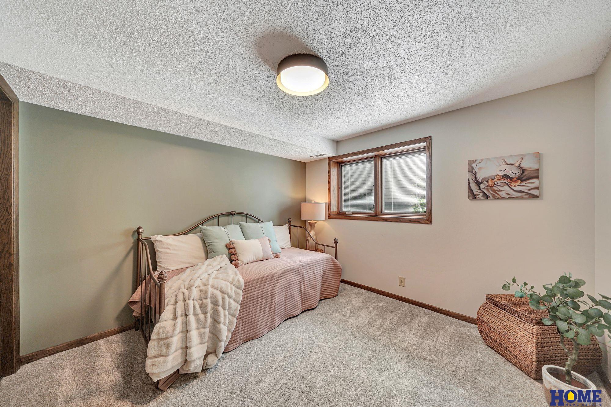 5316 S 65th Street Circle