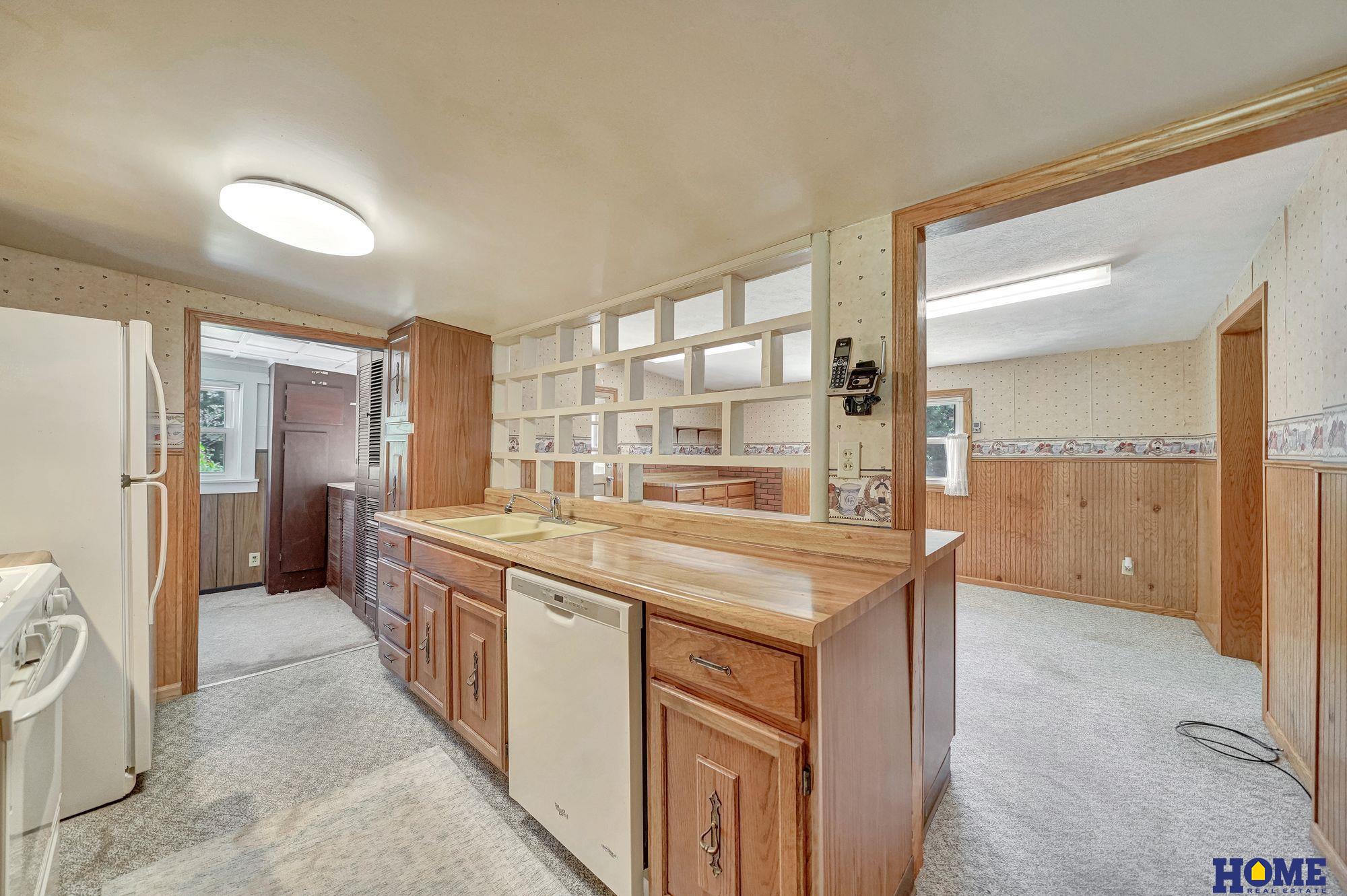 835 W Burnham Street