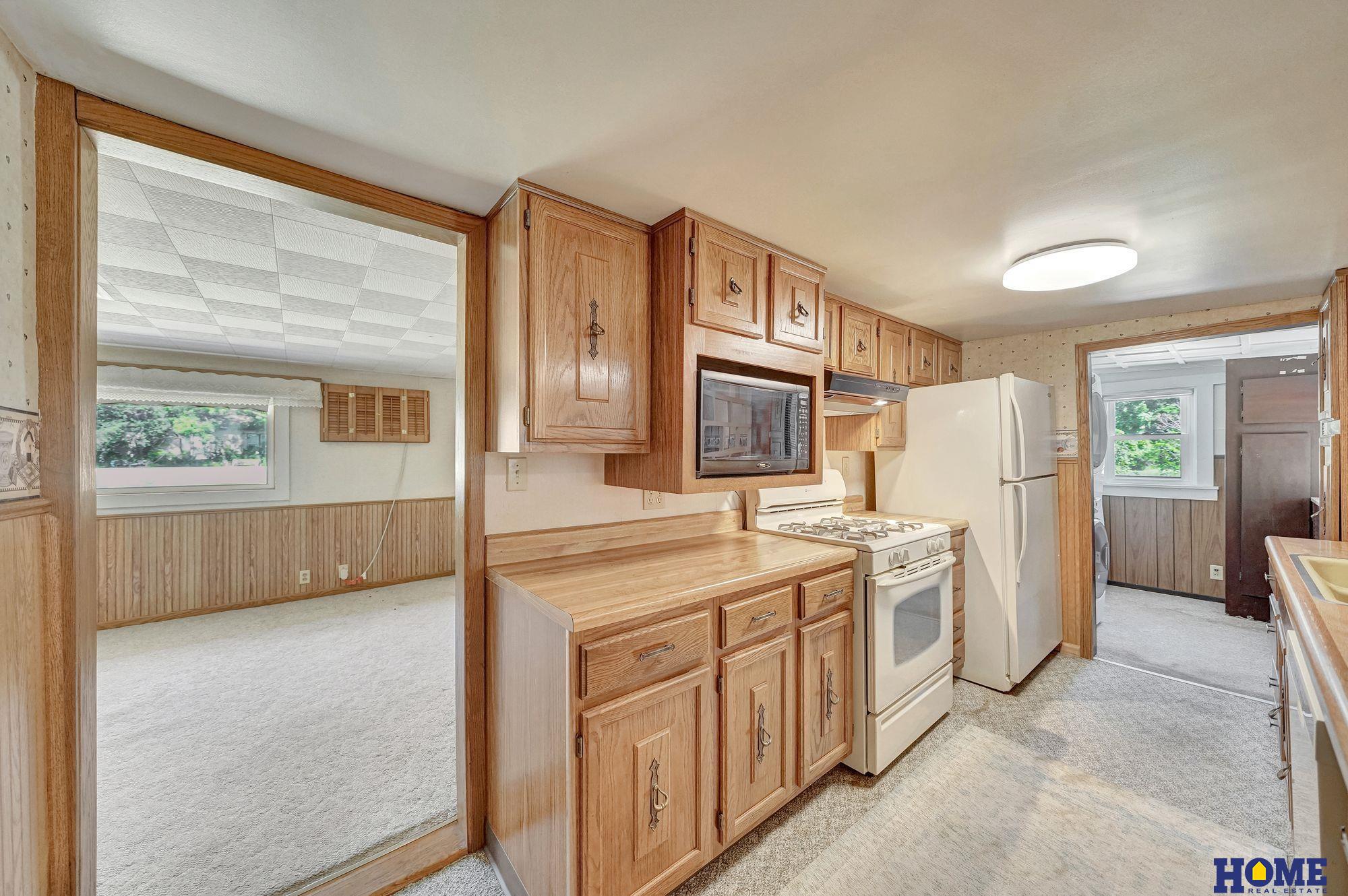 835 W Burnham Street