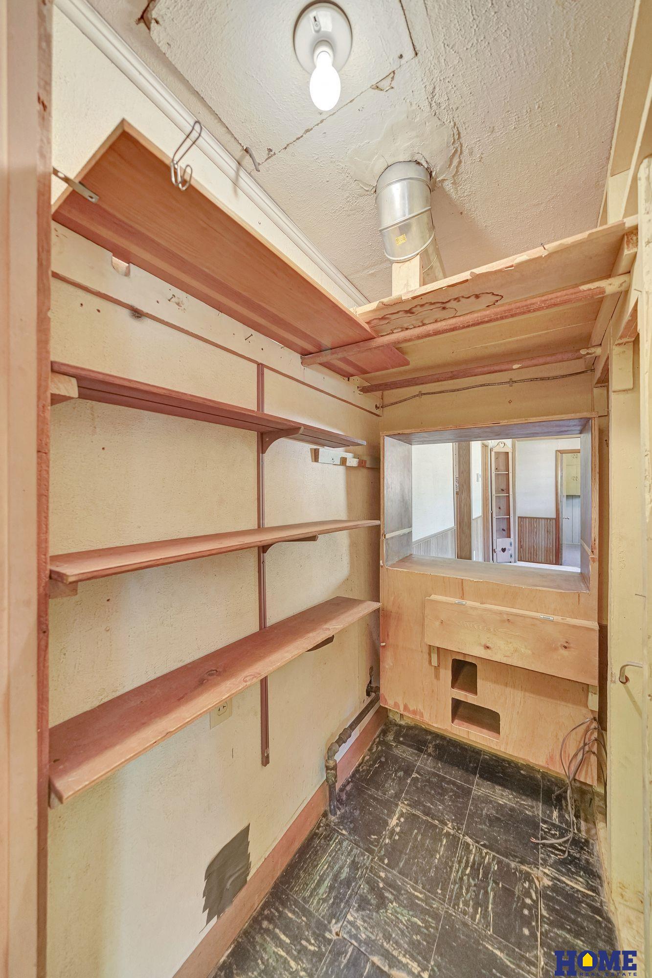 835 W Burnham Street