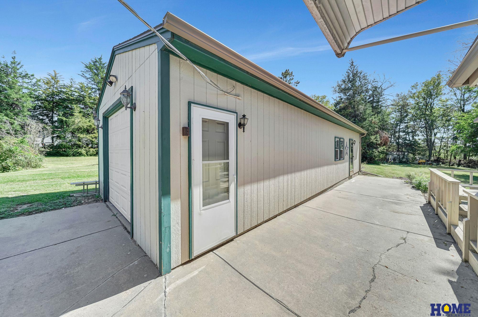 835 W Burnham Street