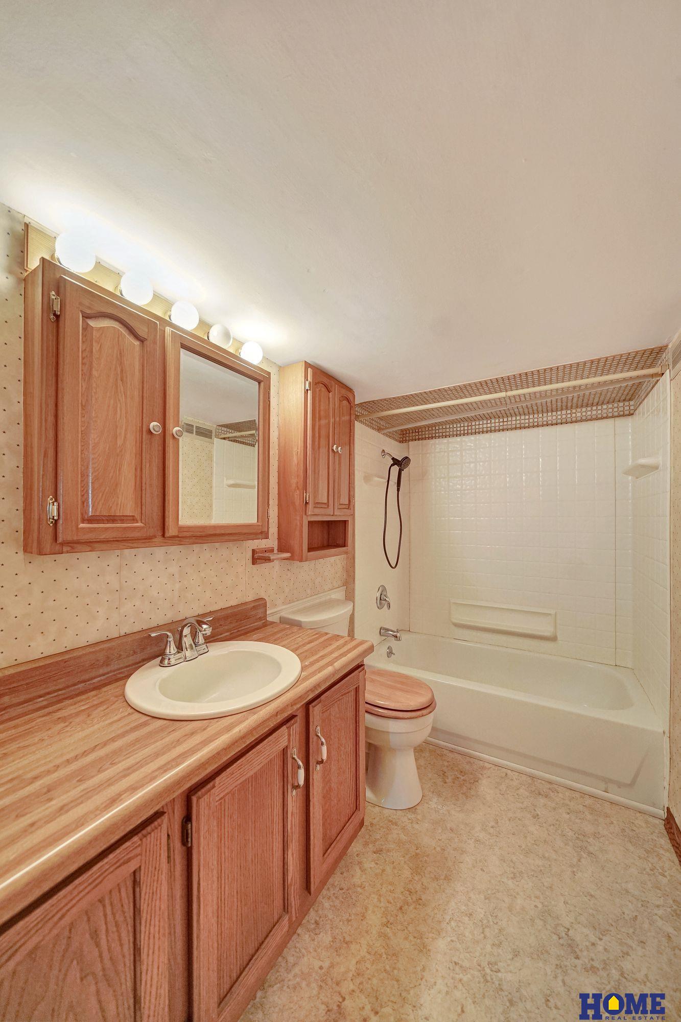 835 W Burnham Street