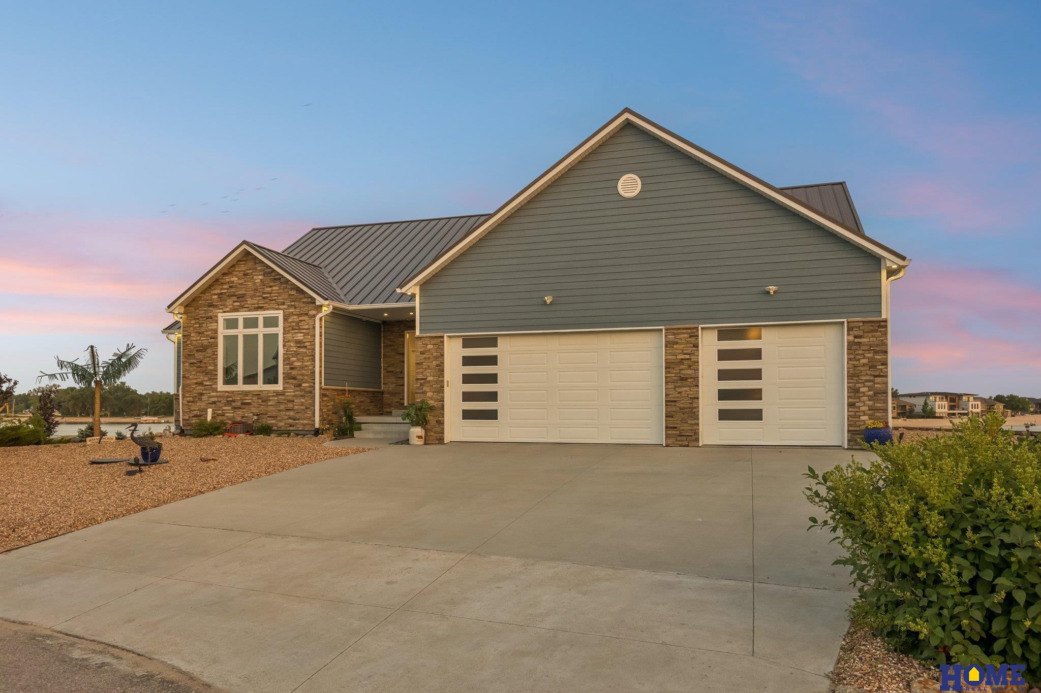 734 Cobblestone Pointe