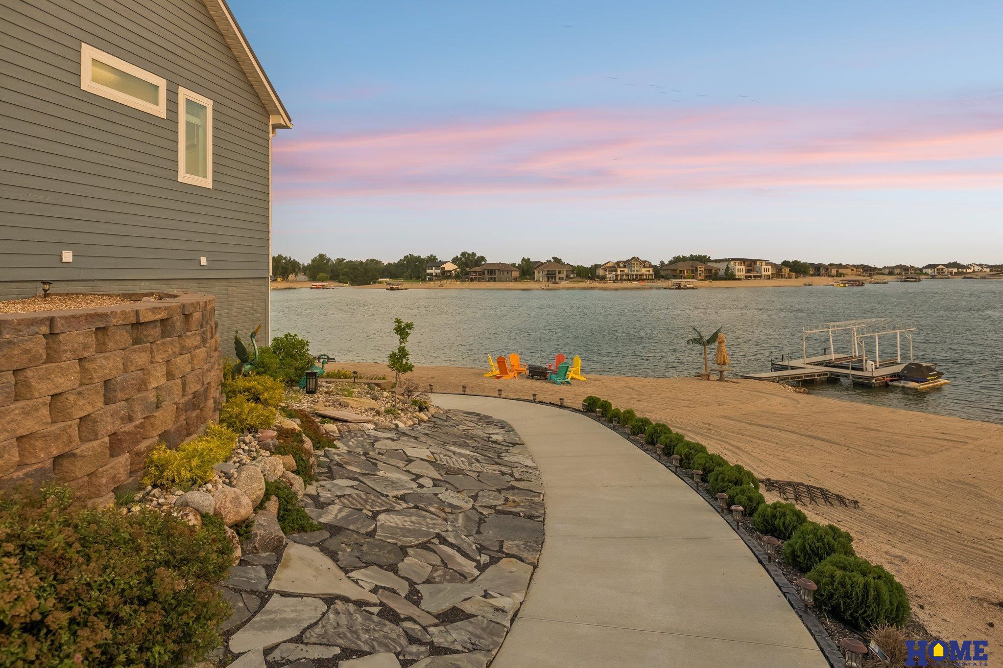 734 Cobblestone Pointe