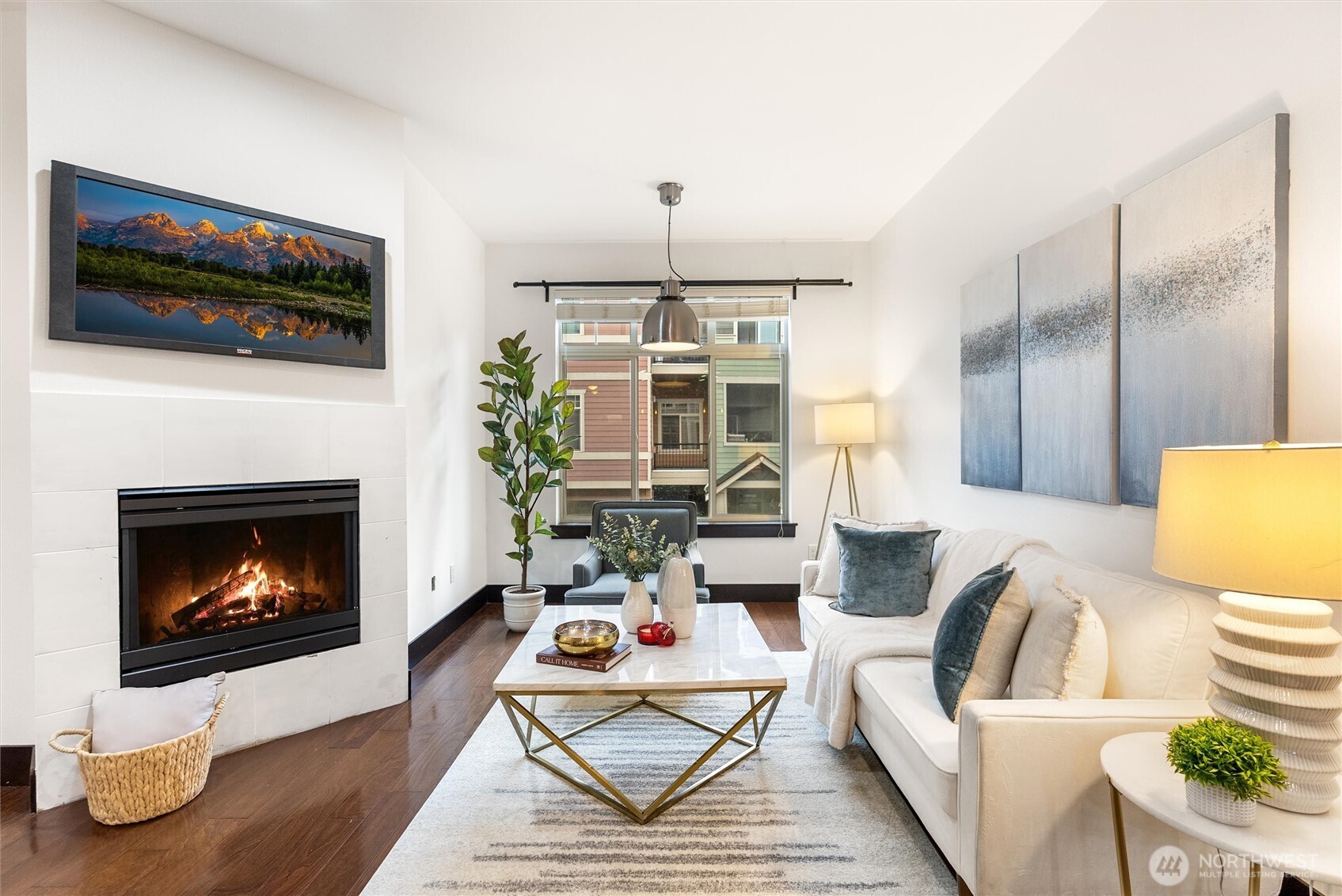 4000 NE 3rd Place Unit: 5