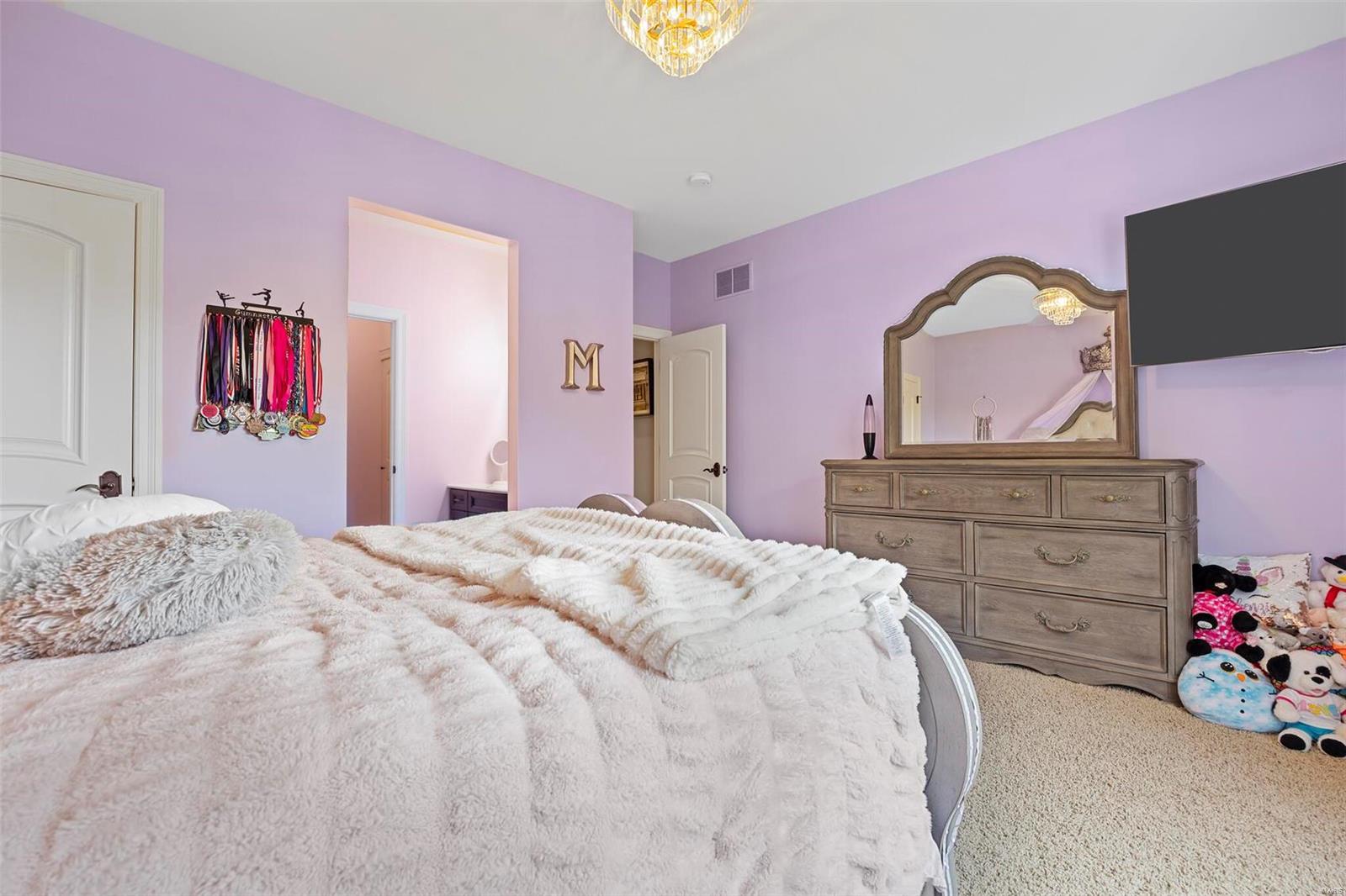 18042 Homestead Manor Drive