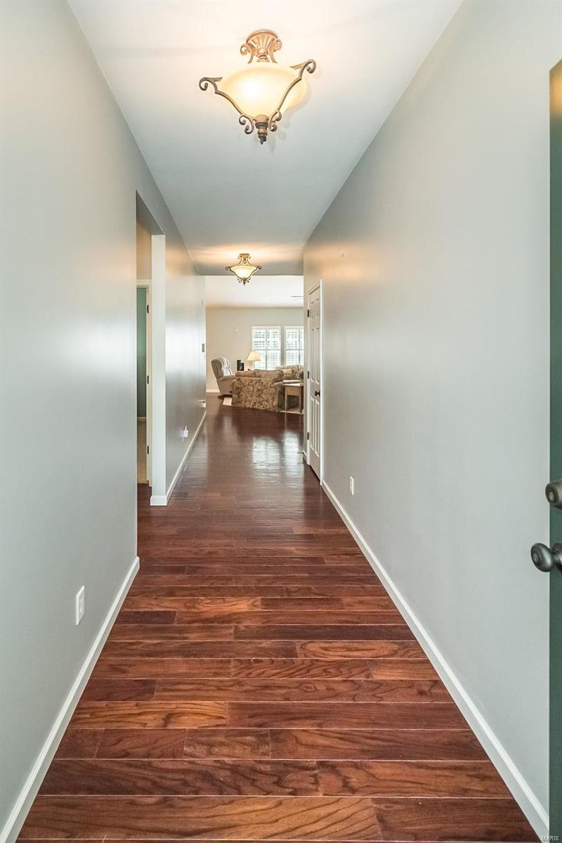 5528 Mirasol Manor Way