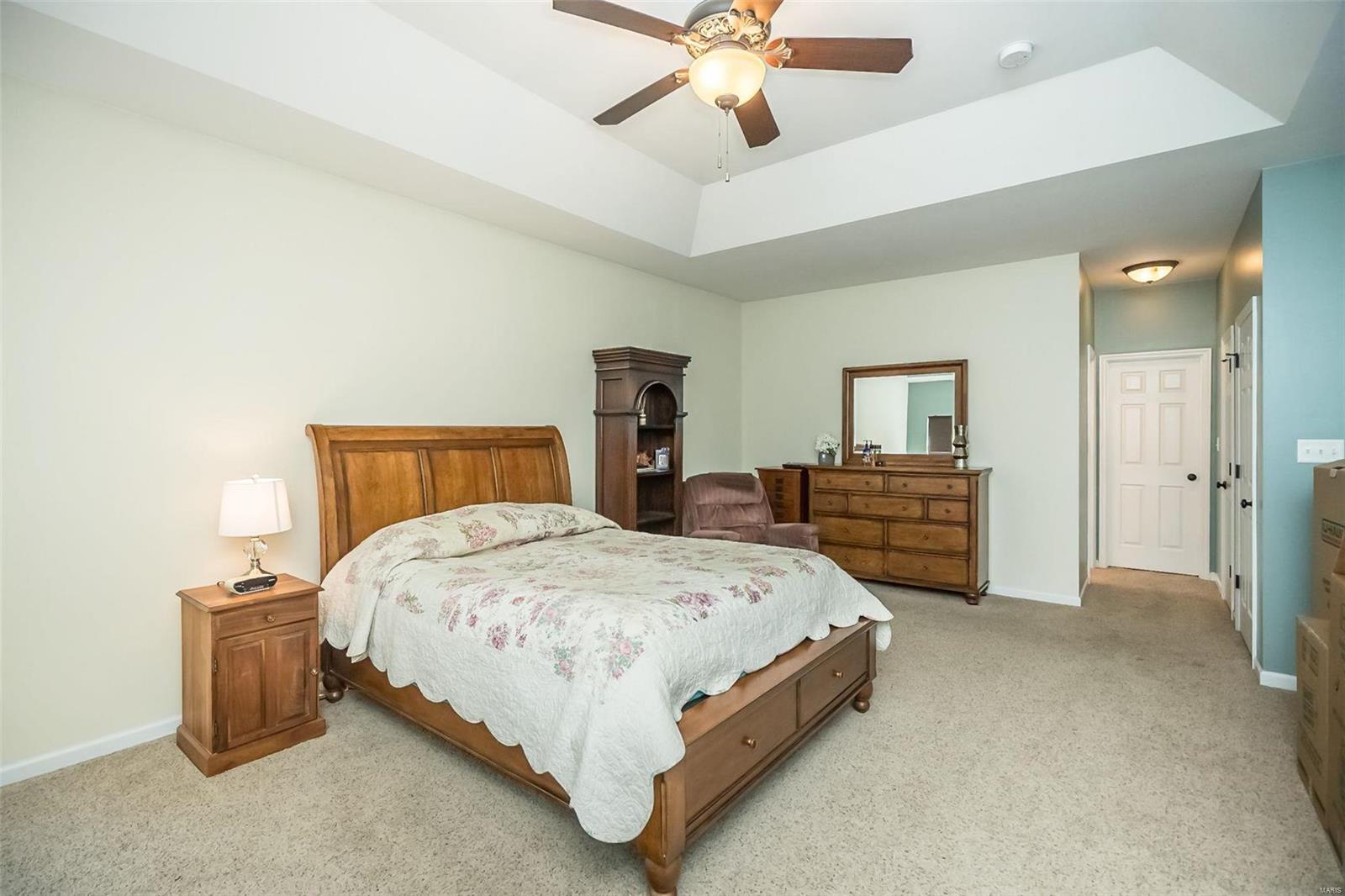 5528 Mirasol Manor Way