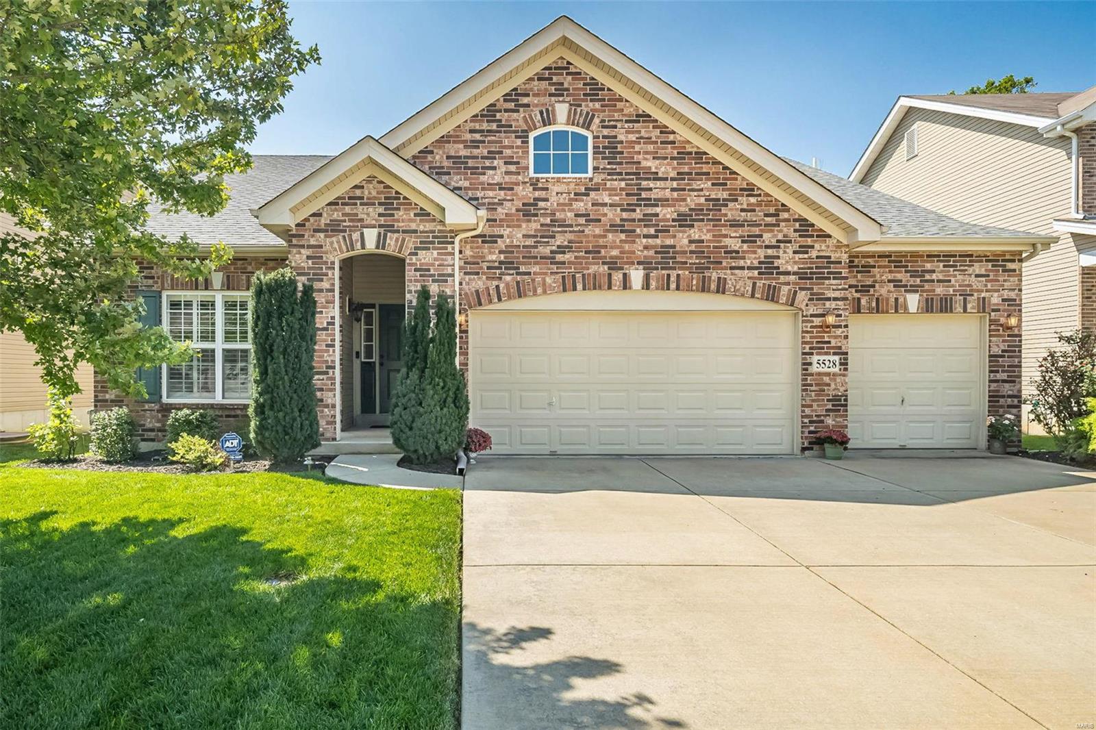 5528 Mirasol Manor Way