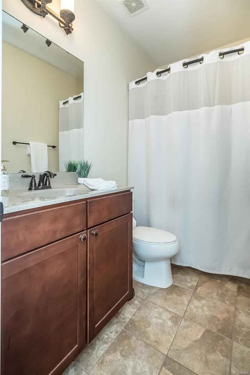 5528 Mirasol Manor Way