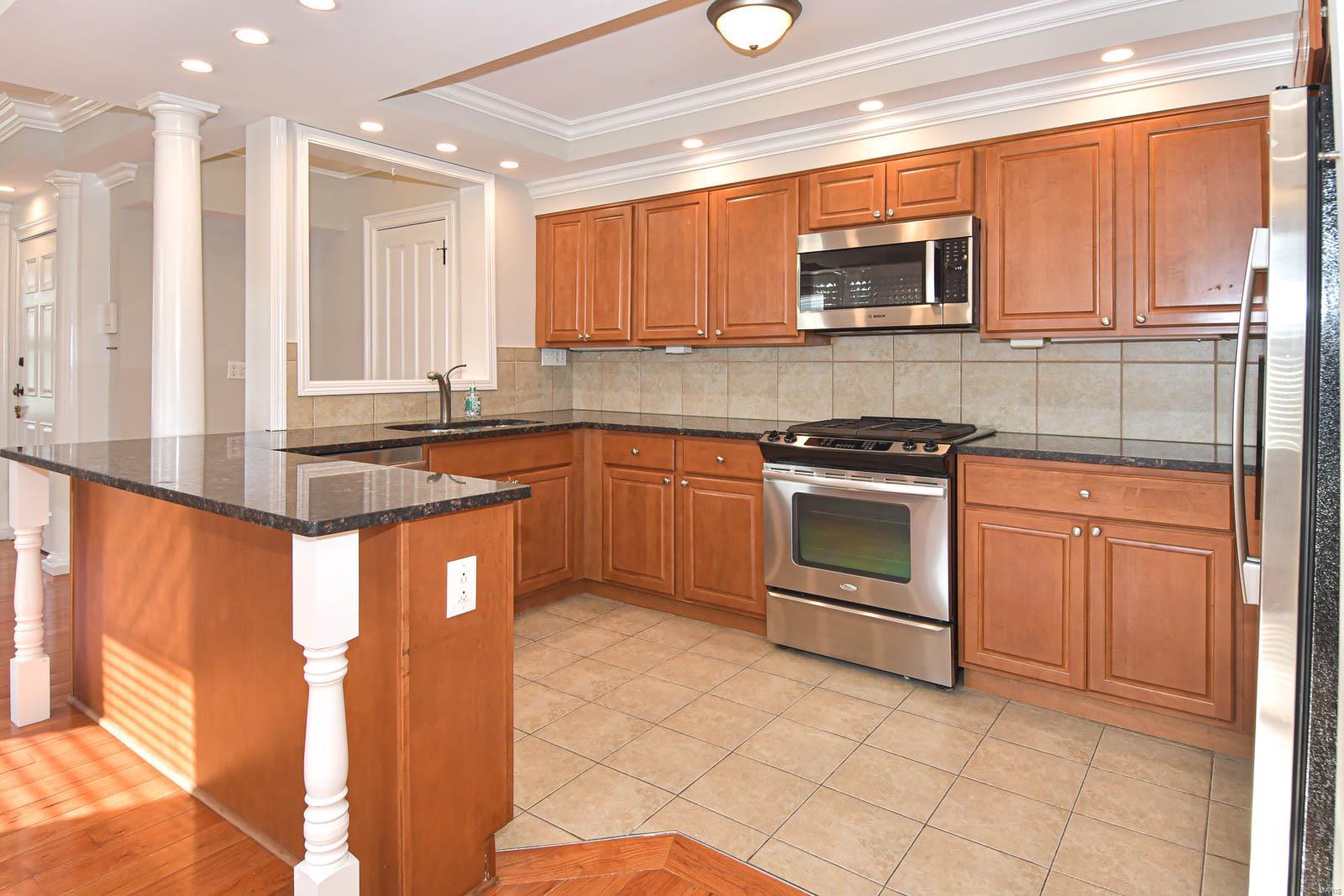 116 N Central Unit: 1S