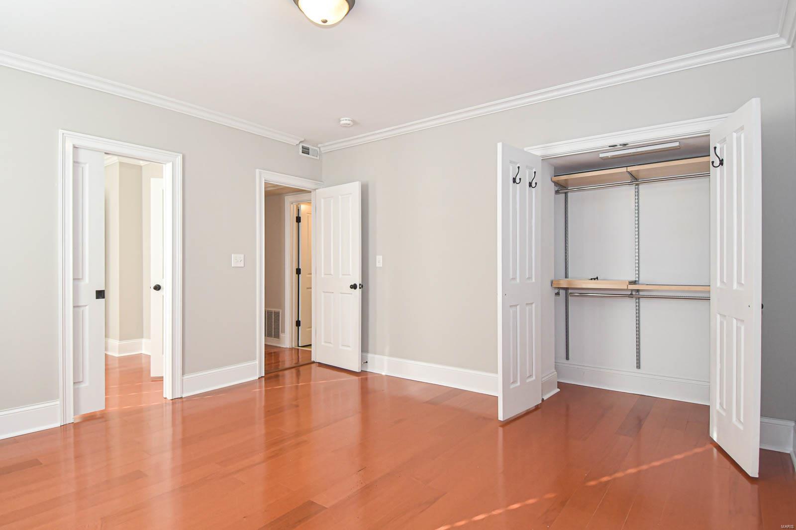 116 N Central Unit: 1S