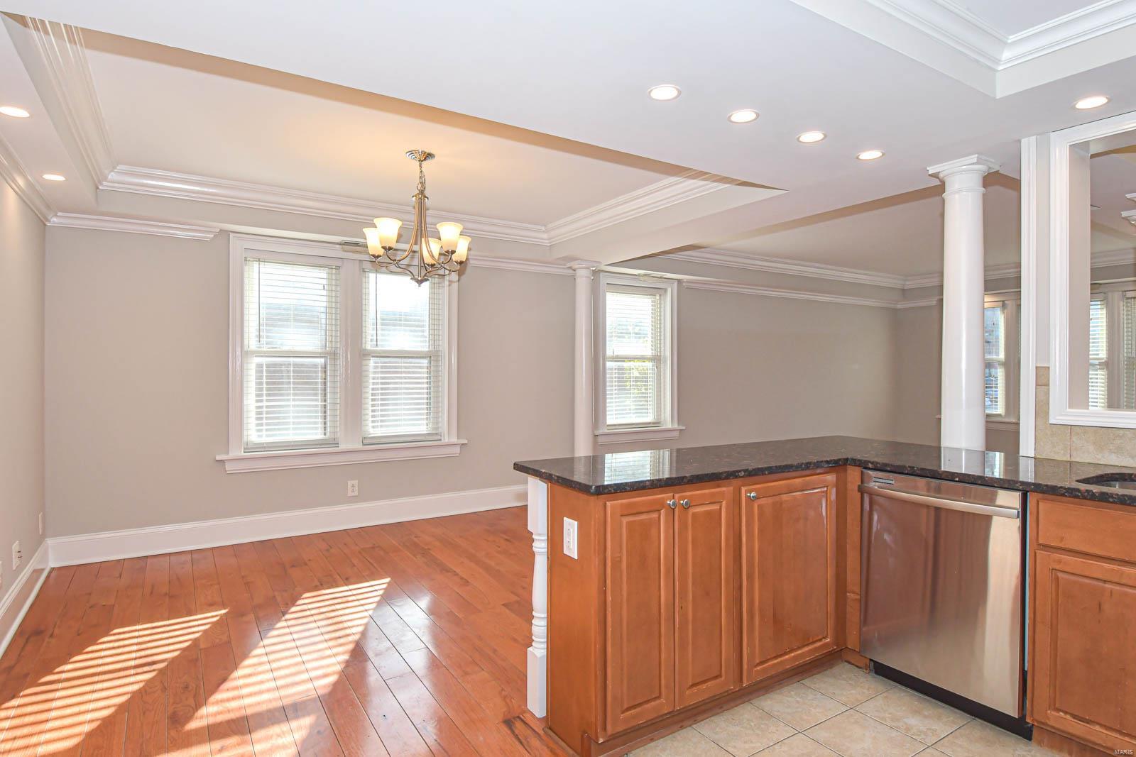 116 N Central Unit: 1S