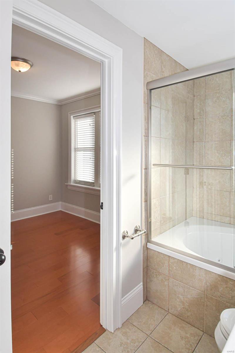 116 N Central Unit: 1S