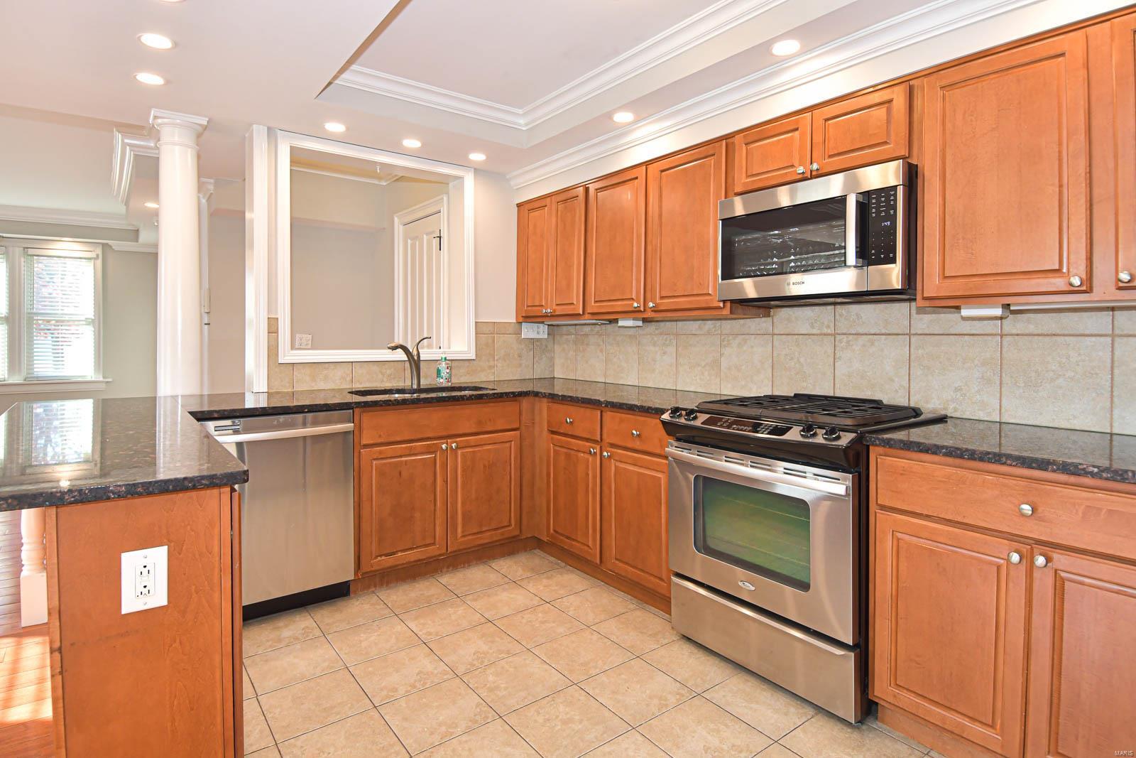 116 N Central Unit: 1S