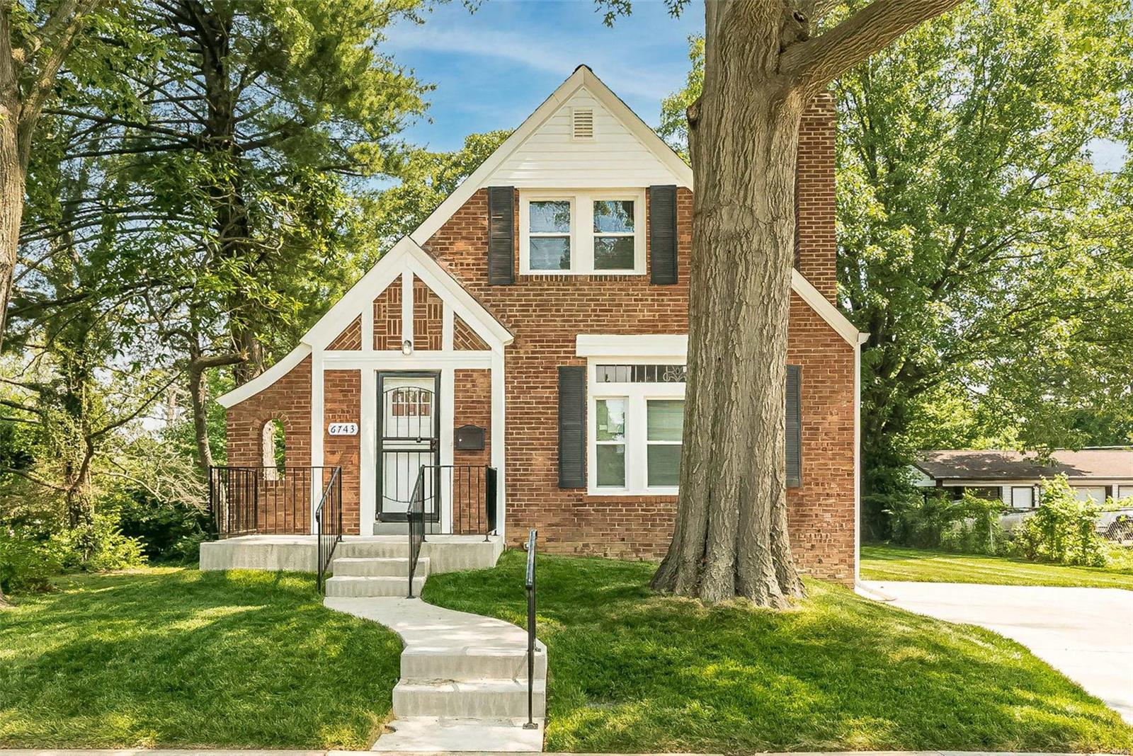 6743 Charlie Dooley Drive