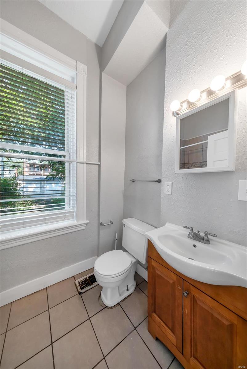 2235 Missouri Avenue