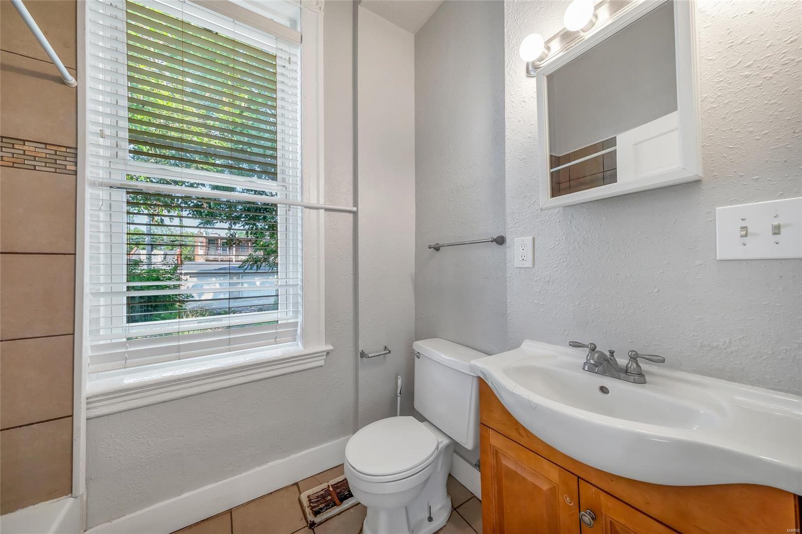 2235 Missouri Avenue