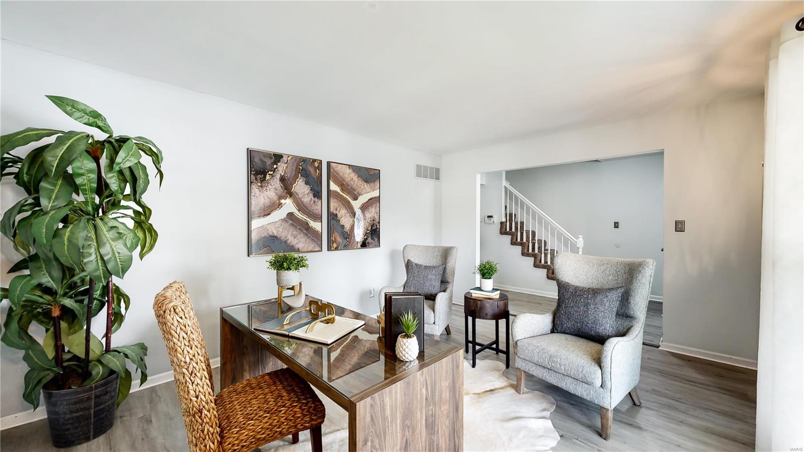 901 Oakwood Farms Lane