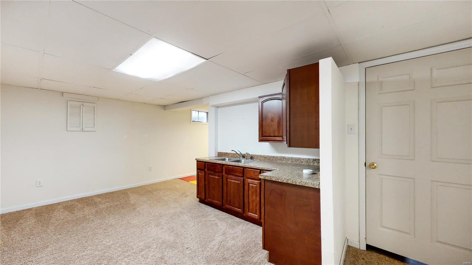 901 Oakwood Farms Lane