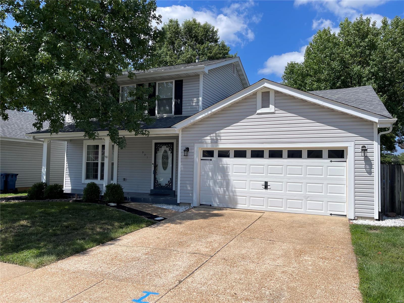 901 Oakwood Farms Lane