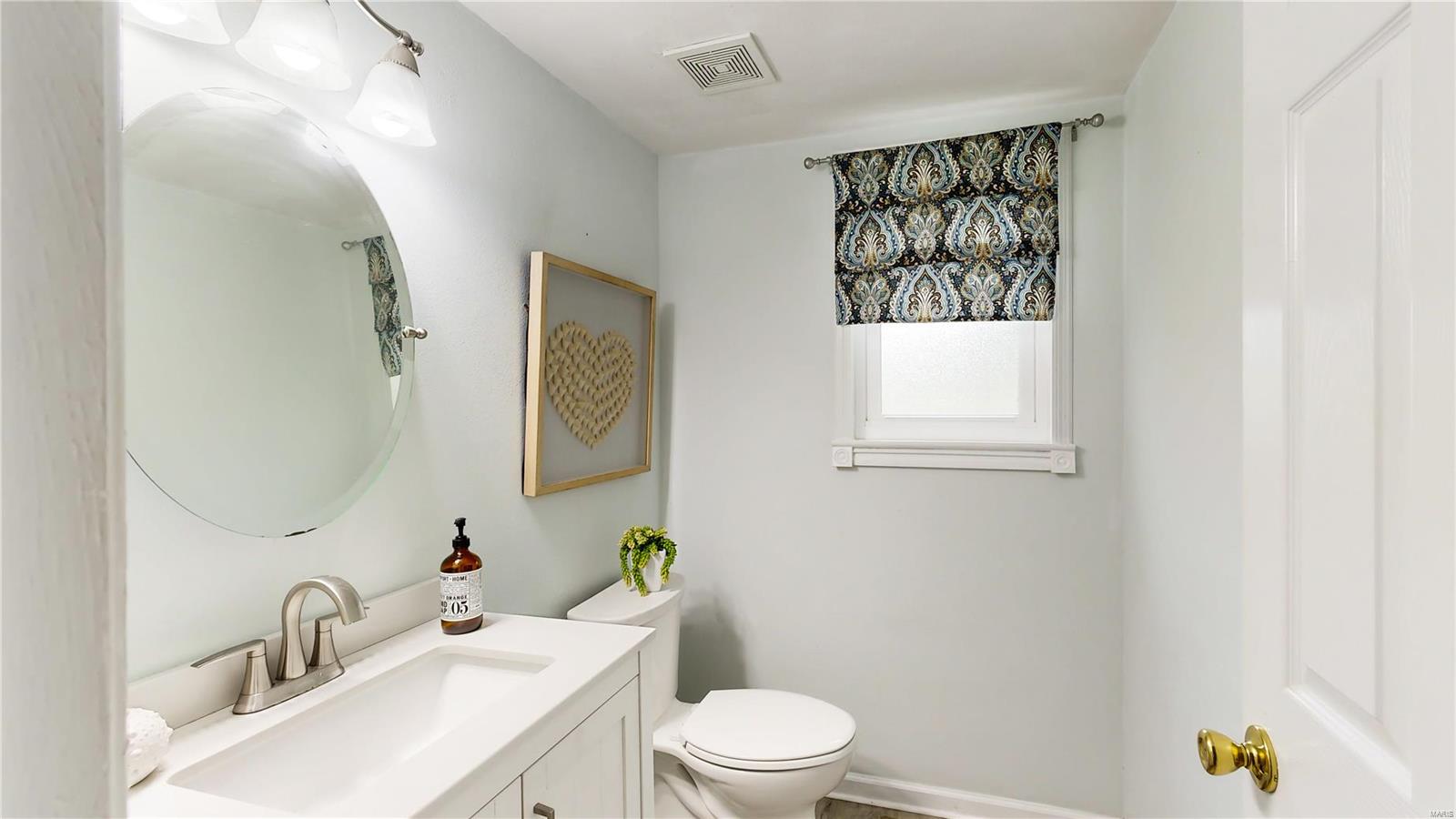 901 Oakwood Farms Lane