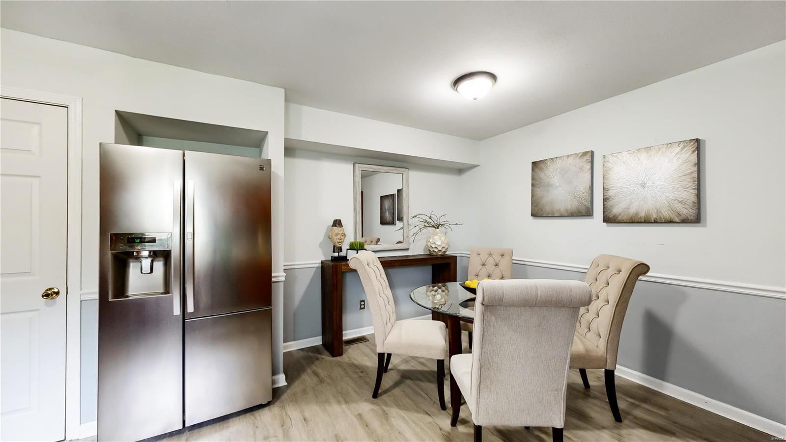 901 Oakwood Farms Lane