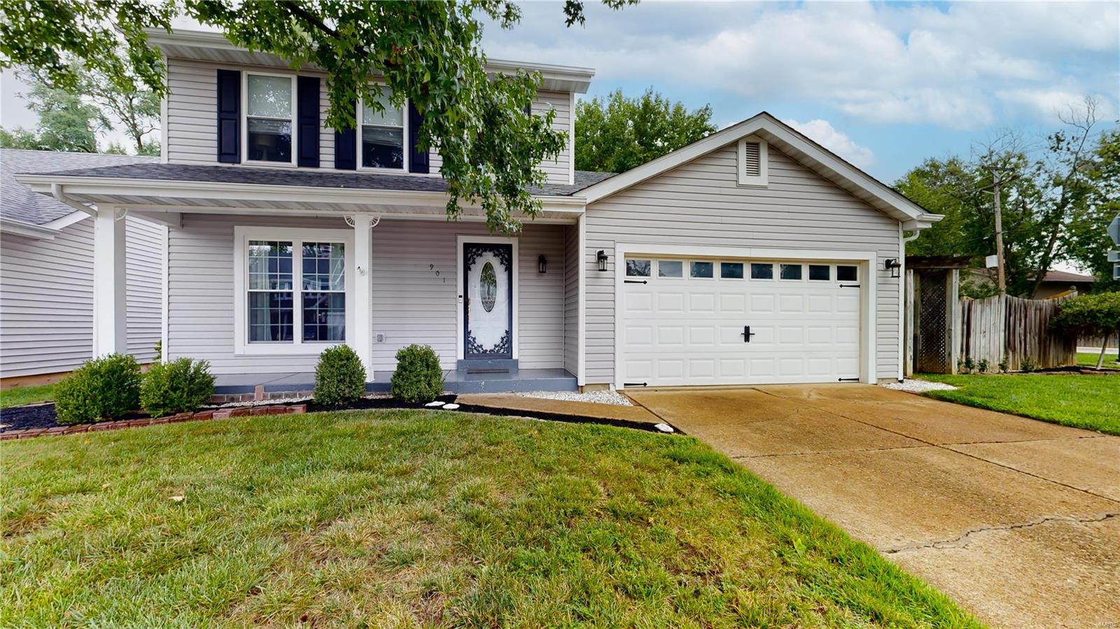 901 Oakwood Farms Lane