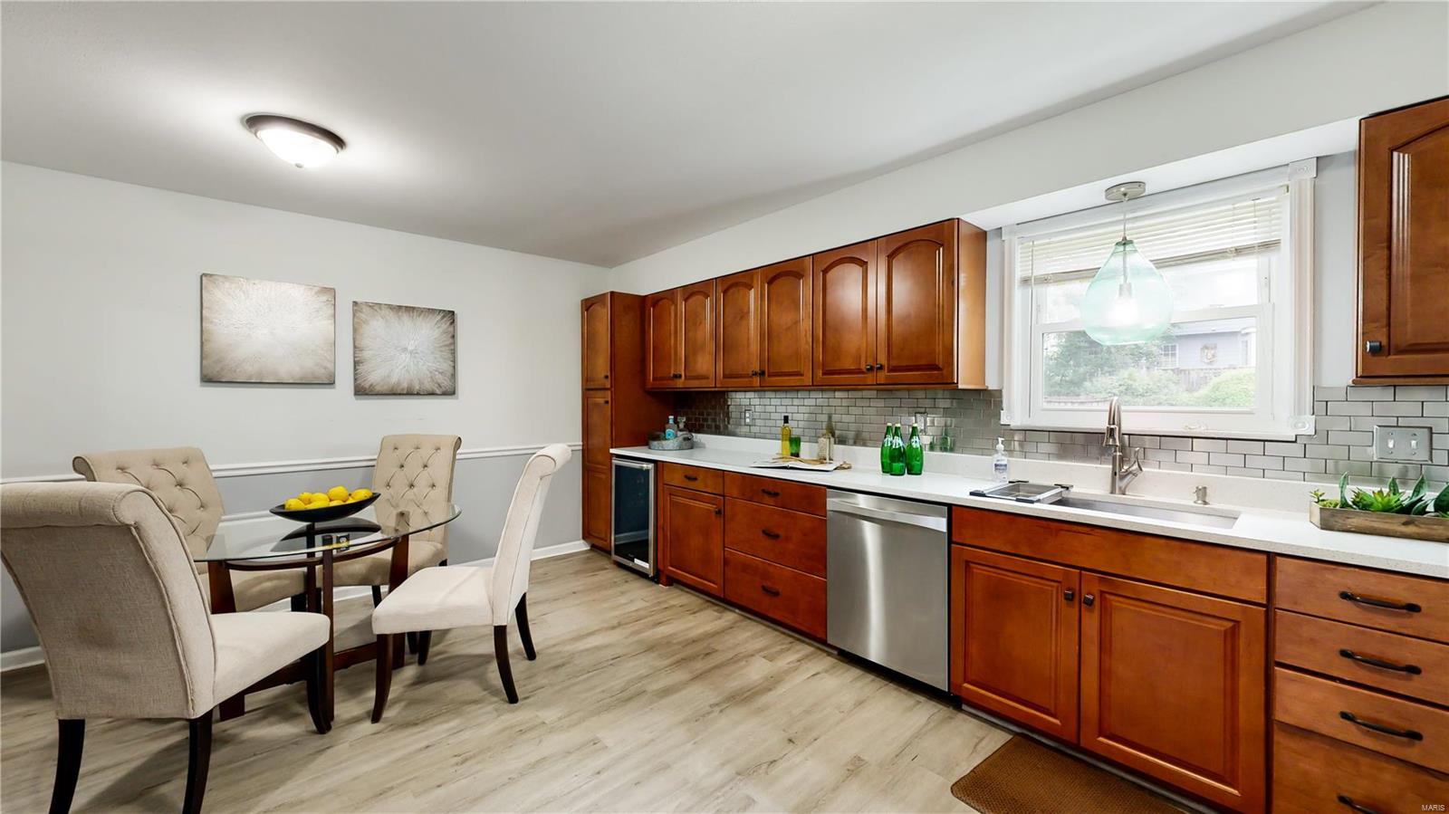 901 Oakwood Farms Lane