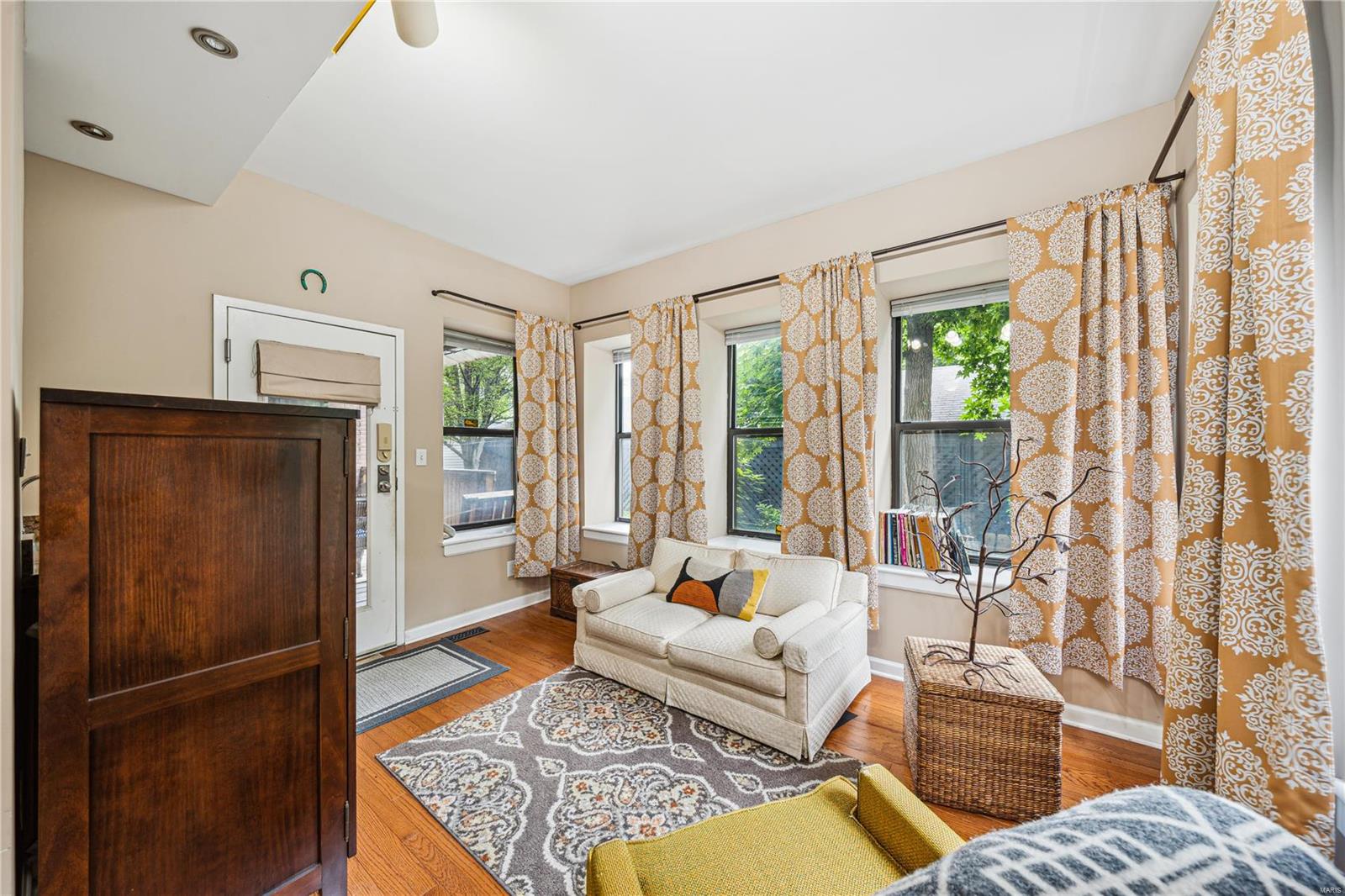 5367 Pershing Avenue Unit: 1