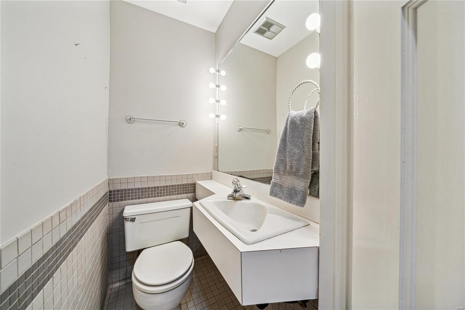 5367 Pershing Avenue Unit: 1