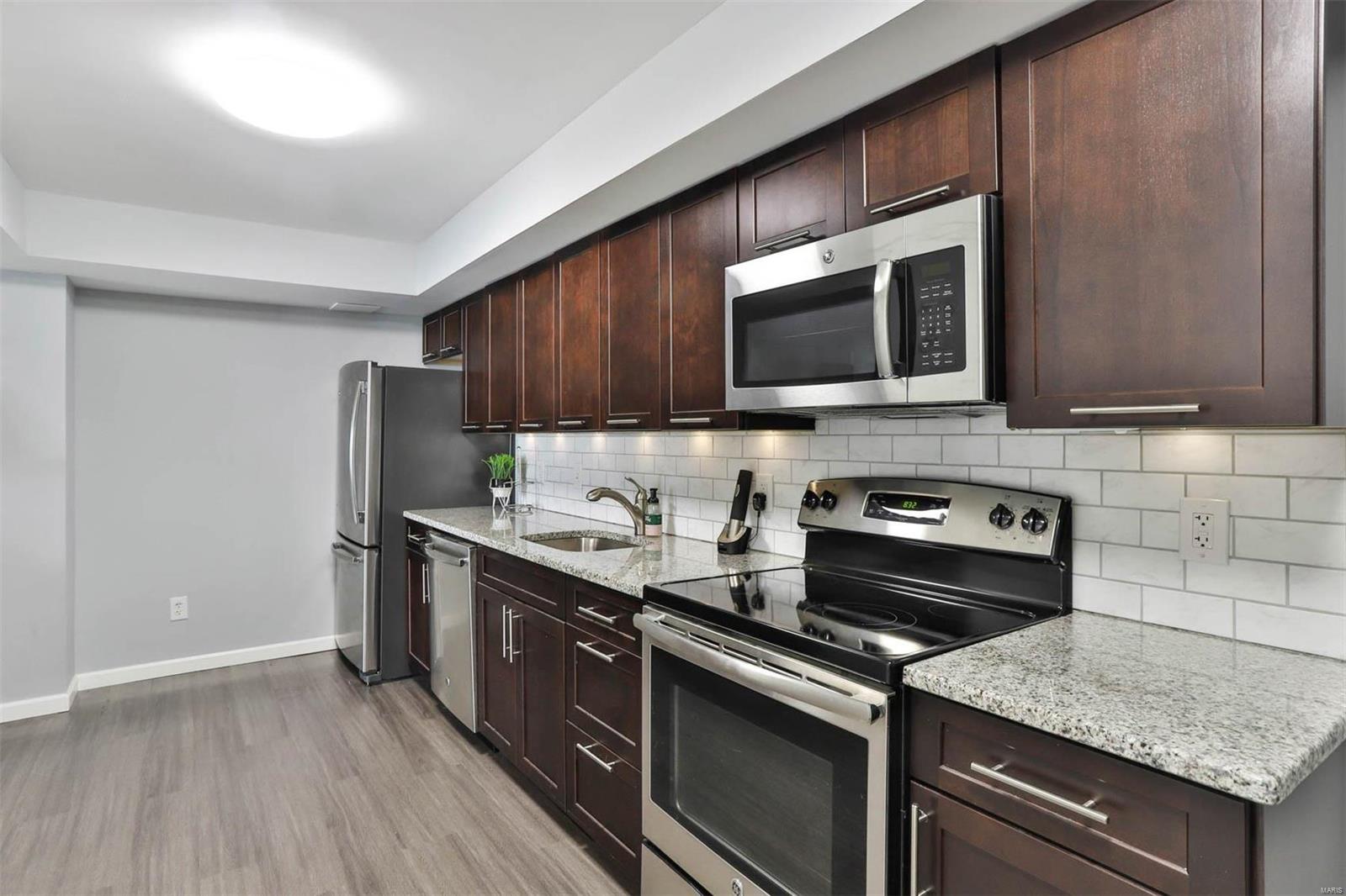 1000 Summersweet Drive