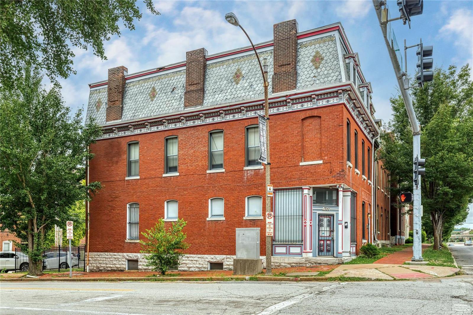 1700 S Tucker Boulevard