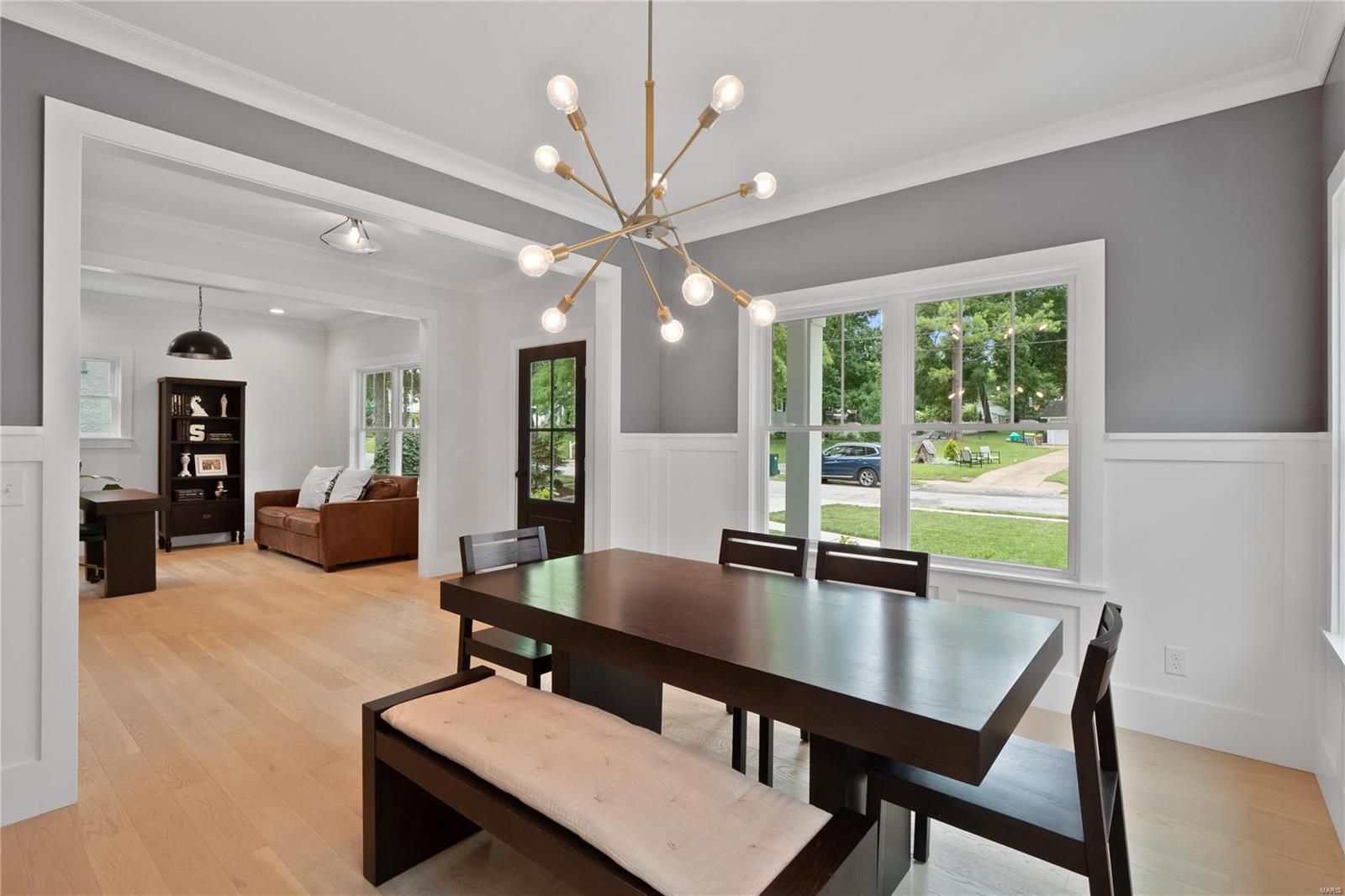 679 Tuxedo Boulevard