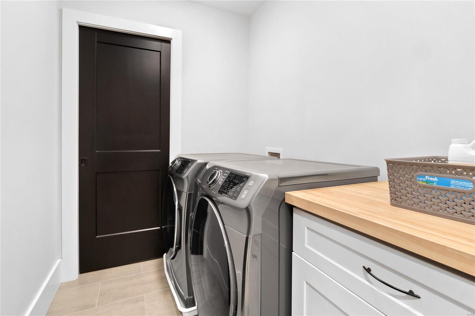 679 Tuxedo Boulevard