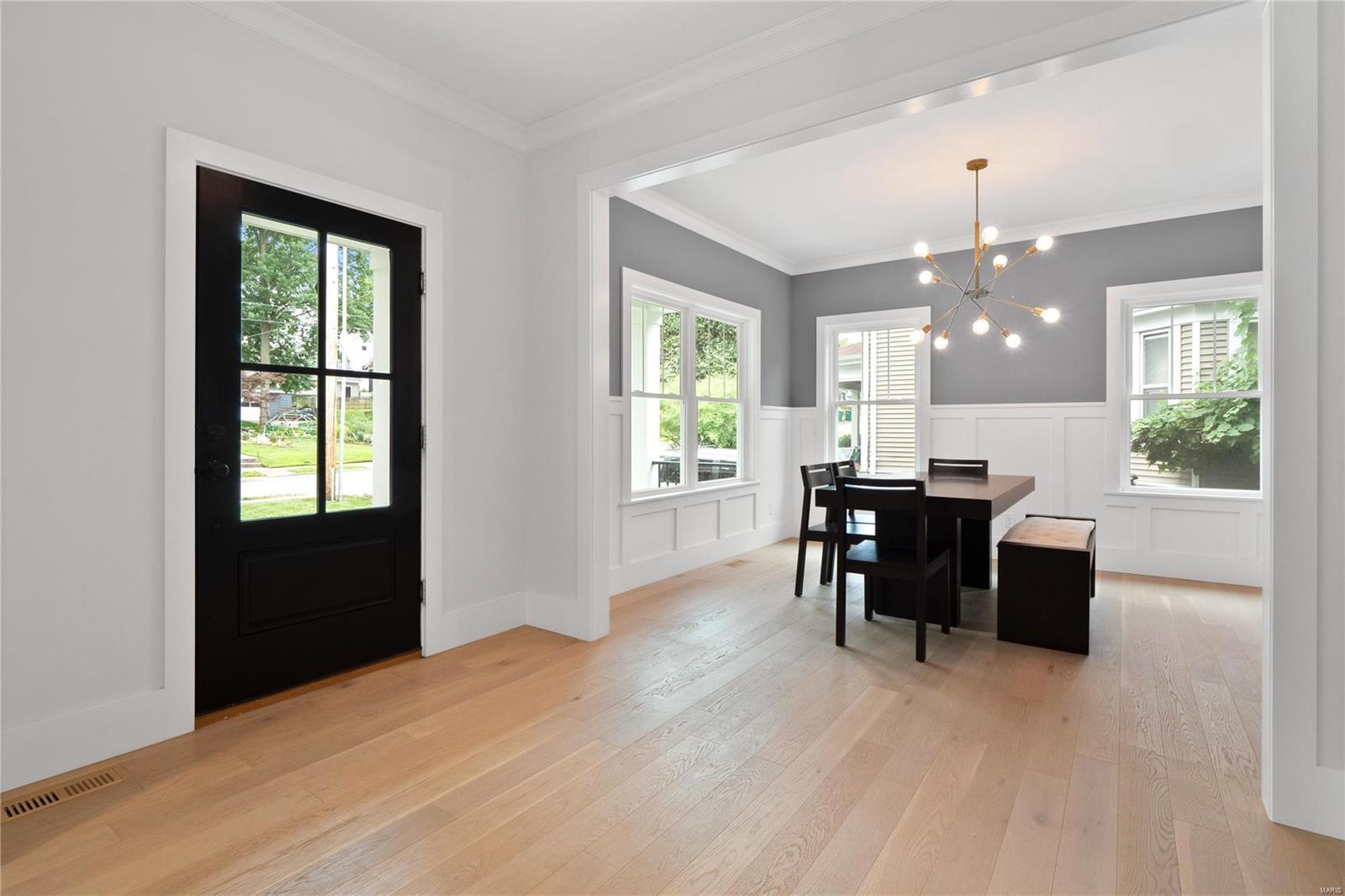 679 Tuxedo Boulevard