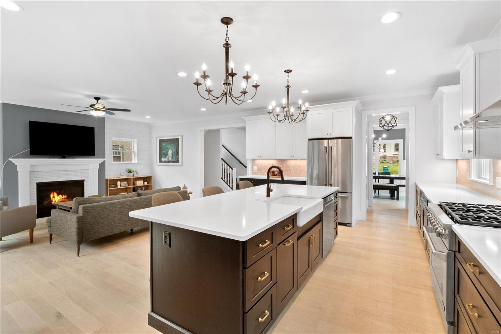 679 Tuxedo Boulevard