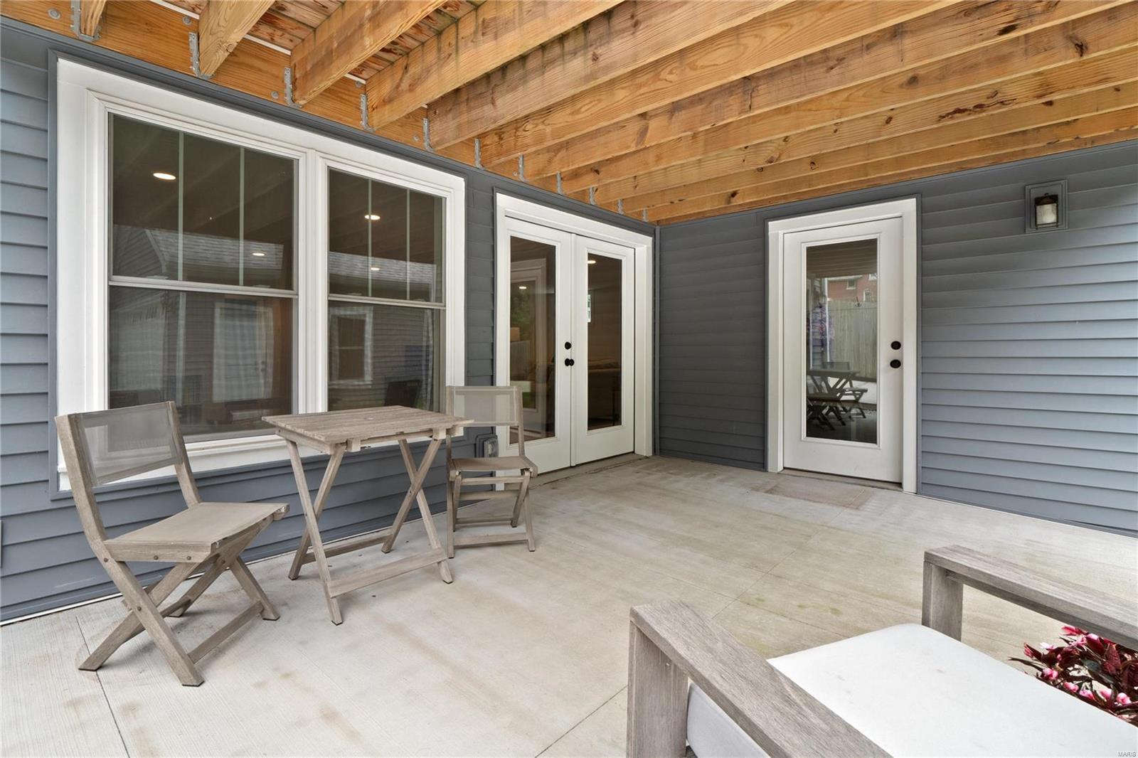 679 Tuxedo Boulevard