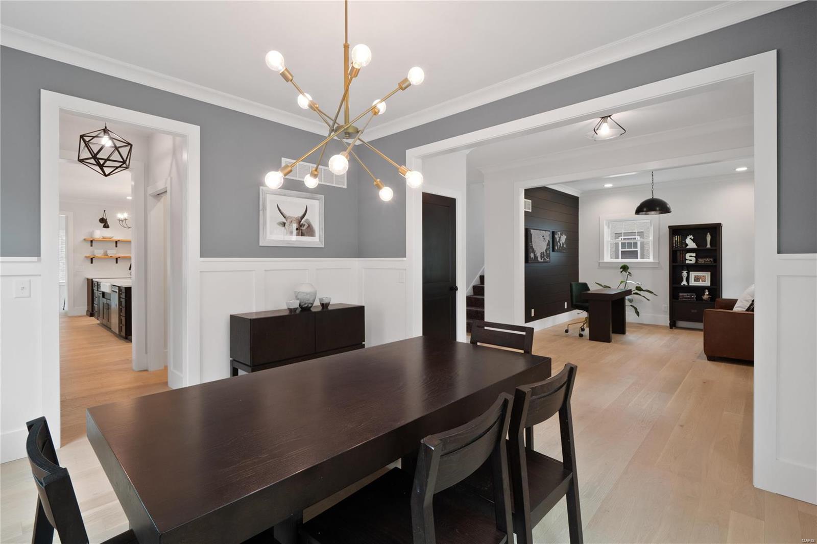 679 Tuxedo Boulevard