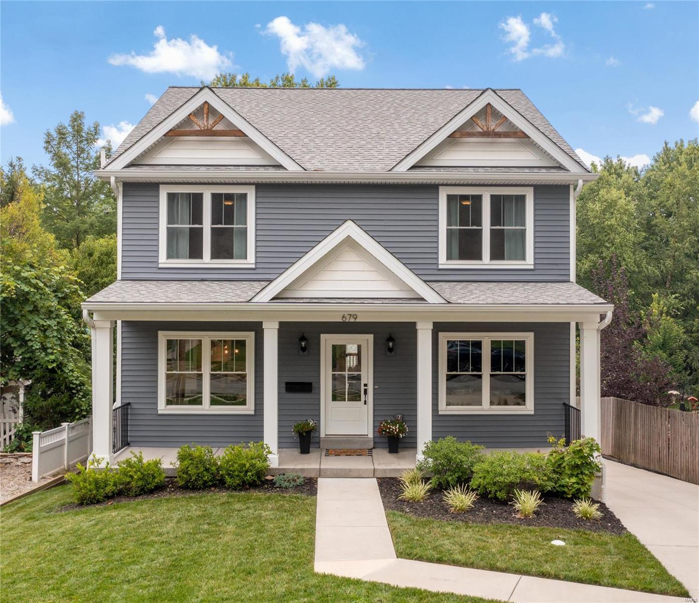 679 Tuxedo Boulevard